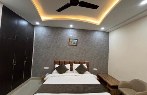 Vrindavan Hotel | Hotel Mango Tree, Vrindavan