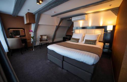 Nieuwmarkt en Lastage Hotel | Hotel Mansion