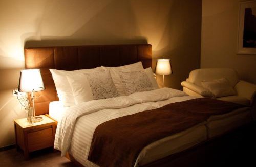 Senec Hotel | Hotel Marathon