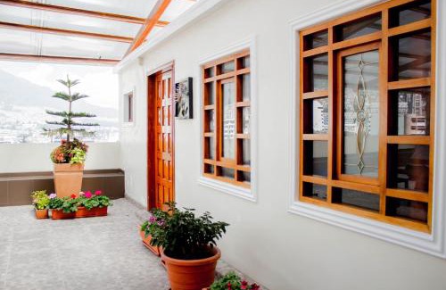 Quito Casa | Hotel Margarita 2