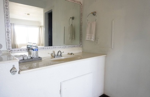 San Quintín Hotel | Hotel Maria Celeste