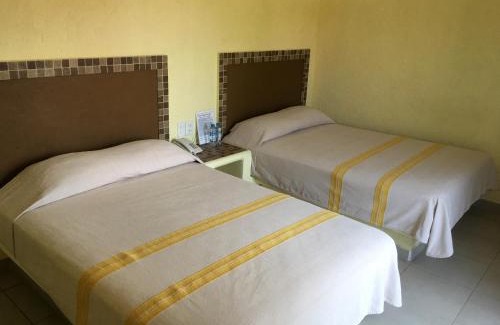 Crucecita Hotel | Hotel Maria Mixteca