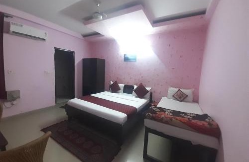 Dwarka Hotel | Hotel Marina