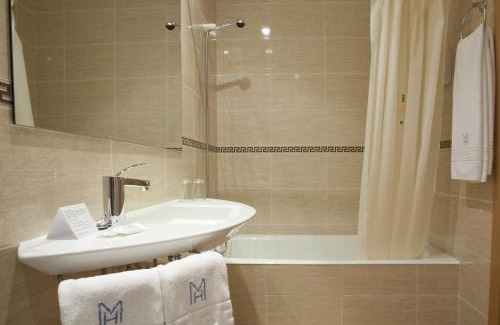 Triángulo Dorado del Arte Hotel | Hotel Mediodia