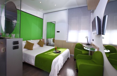 Central Station Cama Y Desayuno | Hotel Mediolanum