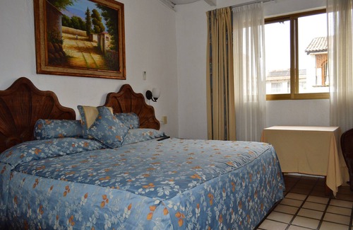 Zona romántica Hotel | Hotel Mercurio - Caters to Gay Men