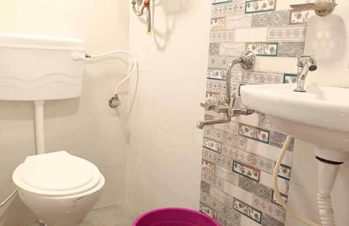 Goregaon West Hotel | Hotel Metro Galaxy Inn