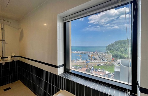 Haeundae Hotel | Hotel Moment SongJeong