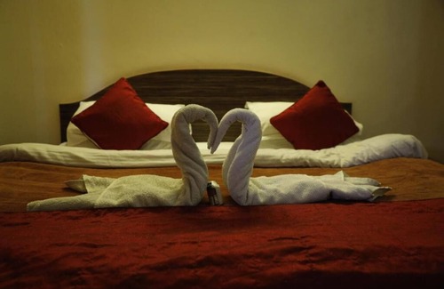 Aleo Cama Y Desayuno | Hotel Monarch Residency Manali