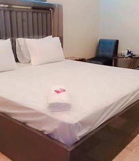 Karachi Casa | Hotel Moon River