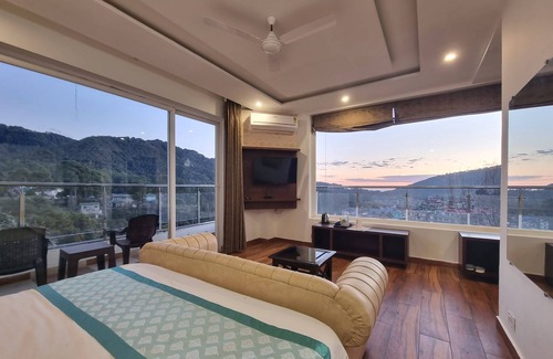 Dalhousie Hotel | Hotel Moonglade By Royal Stays Dalhousie