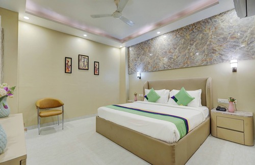 Sector 51 Hotel | Hotel Mr. J