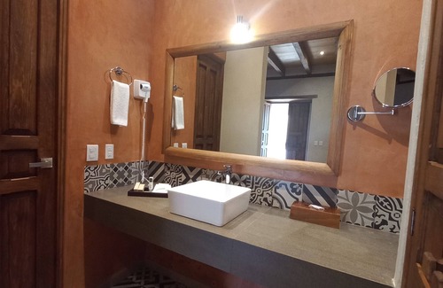 Barrio de Mexicanos Hotel | Hotel Junvay