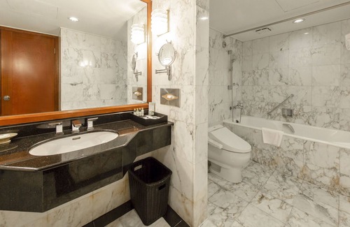 West District Hotel | Hotel National