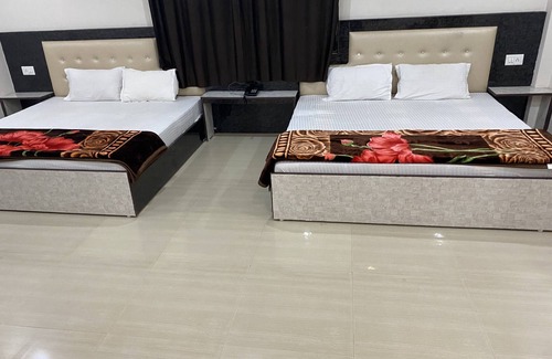 Mayapur Casa | Hotel Nature Plaza