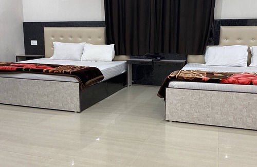 Mayapur Casa | Hotel Nature Plaza
