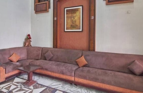 Gopalapuram Hotel | Hotel Naveen