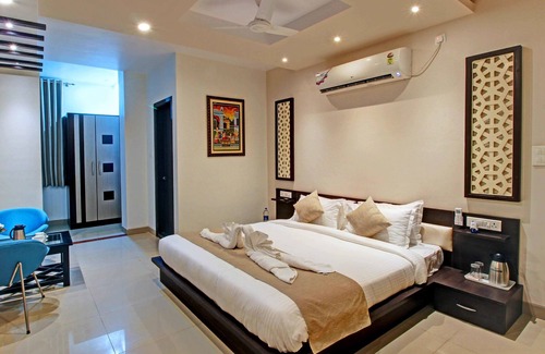 Nawalgarh Hotel | Hotel Nawalgarh Plaza