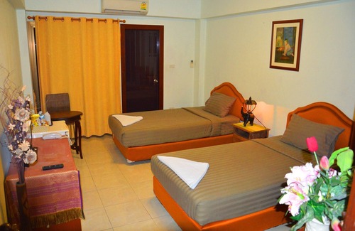 Thap Yao Hotel | Hotel cerca del aeropuerto de Suvarnabhumi, a 15 minutos en coche. Servicio 24 horas.