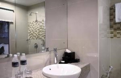 Semarang Hotel | Hotel Neo Candi Simpang Lima - Semarang by ASTON