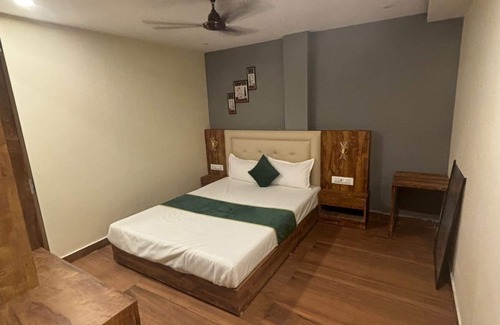 Goregaon West Hotel | Hotel New Zara Grand