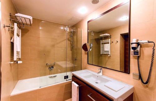 Poznan City Center Hotel | Hotel NH Poznan