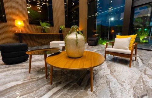 León Hotel | Hotel Noite Business Class