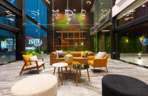 León Hotel | Hotel Noite Business Class