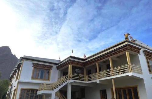 Hundur Otro | Hotel Nubra Delight and Camps