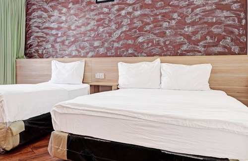 Sibu Hotel | OYO 89840 69 Room 4 Stay