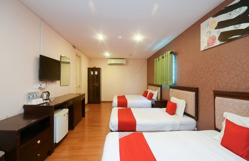 Miri Hotel | Super OYO 976 Dragon Inn