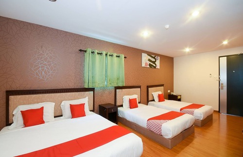 Miri Hotel | Super OYO 976 Dragon Inn