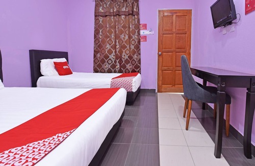 Lubok Buaya Hotel | OYO 90561 Awan Biru Motel