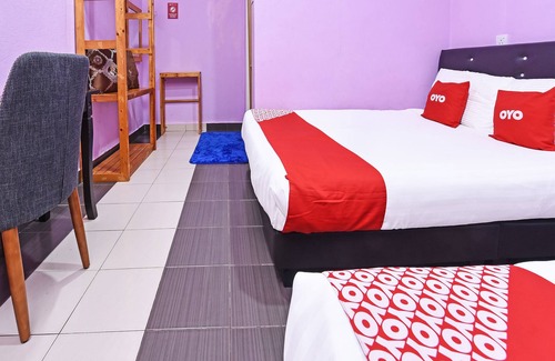 Lubok Buaya Hotel | OYO 90561 Awan Biru Motel