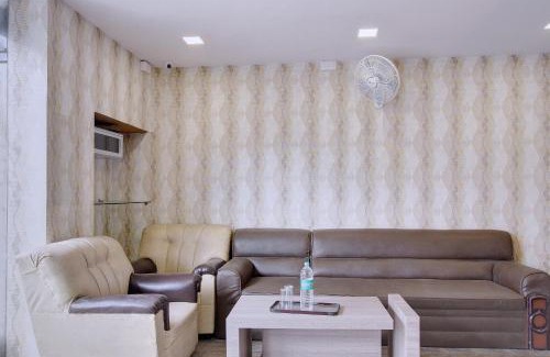 Jayanagar Hotel | Hotel O Blue Inn Near Jayadeva Hospital