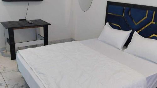 Rau Hotel | Hotel O Eternity Stays