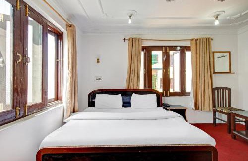 Srinagar Hotel | Hotel O Grand Dawood