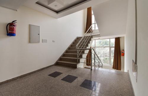 Tonk Road Hotel | Hotel O Grand Decor