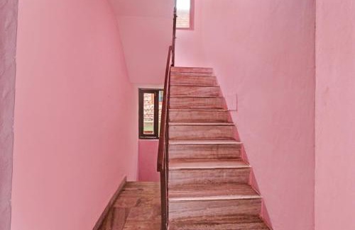 Old Manali Hotel | Hotel O Hema Holiday Home