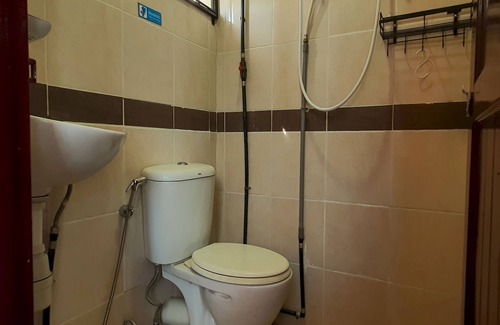 Kuching Hotel | OYO 90997 Hoover Room
