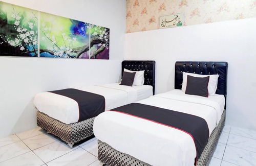 Padang Casa | Hotel O Jalan Jenderal Sudirman Near Imam Bonjol Square