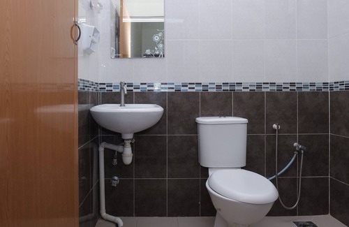 Kerteh Hotel | OYO 90080 Kay Inn Kerteh