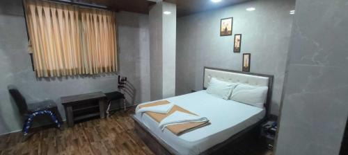 Palghar Hotel | Hotel O Kumar's Amantran Lodging
