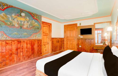 Aleo Hotel | Hotel O Mall Road Manali Downtown Hadimba Temple