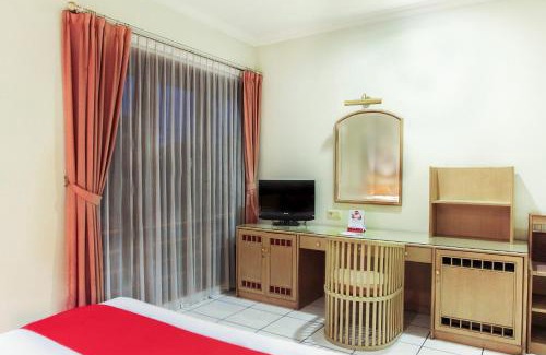 Lebak Bulus Hotel | Hotel O Puri Lotus