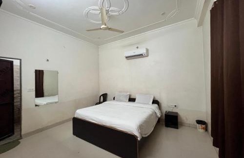 Chaksu Hotel | Hotel O Royal Palace Hotel