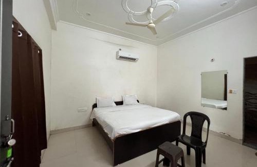 Chaksu Hotel | Hotel O Royal Palace Hotel