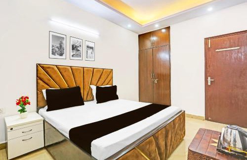 Sainik Farm Hotel | Hotel O Yash stay