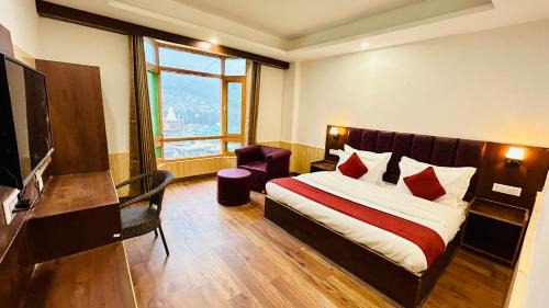 New Manali Hotel | Hotel Ocean & Meadows Open Terrace ! Mall Road Hotel !
