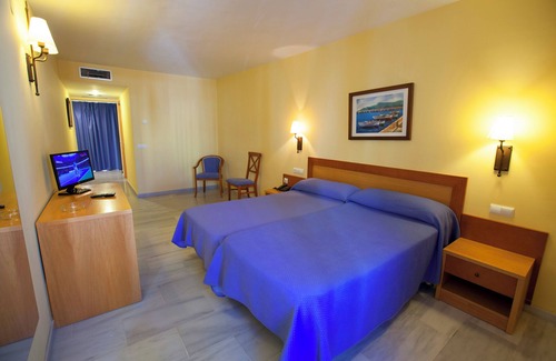 Almuñécar Hotel | Hotel Olas de Almuñécar